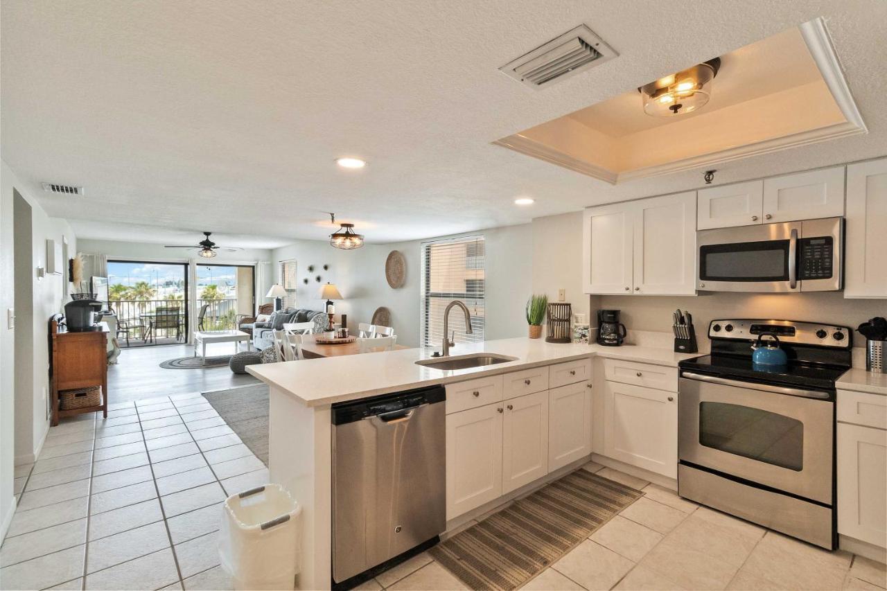 301 Beach Place Condos St. Pete Beach Exterior foto